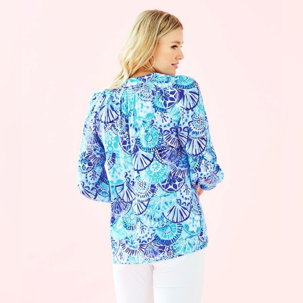 Lily Pulitzer Elsa Silk Top Blue Shell Print Gold Buttons Blouse Long Sleeve - Picture 2 of 8